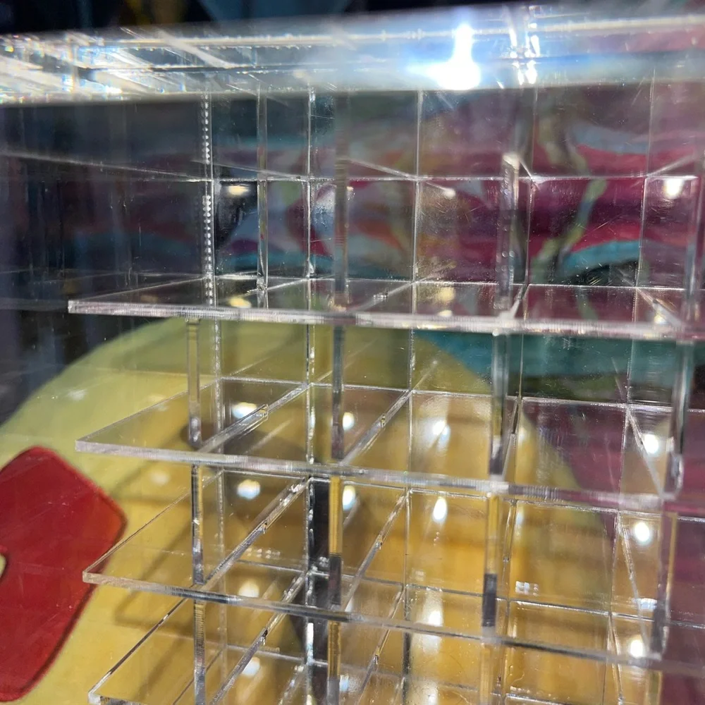 120grid acrylic lipstick holder